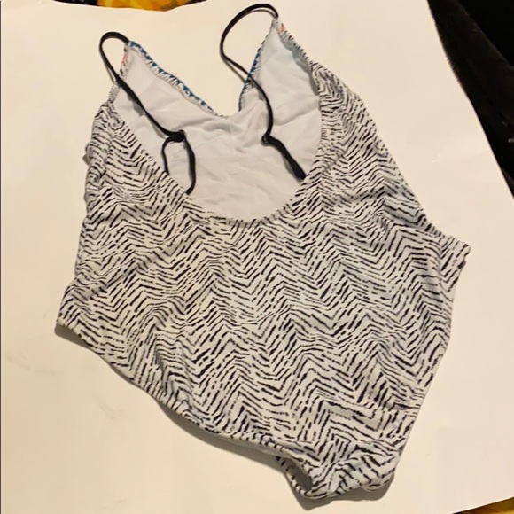 Arizona swimsuit - Picture 2 of 3